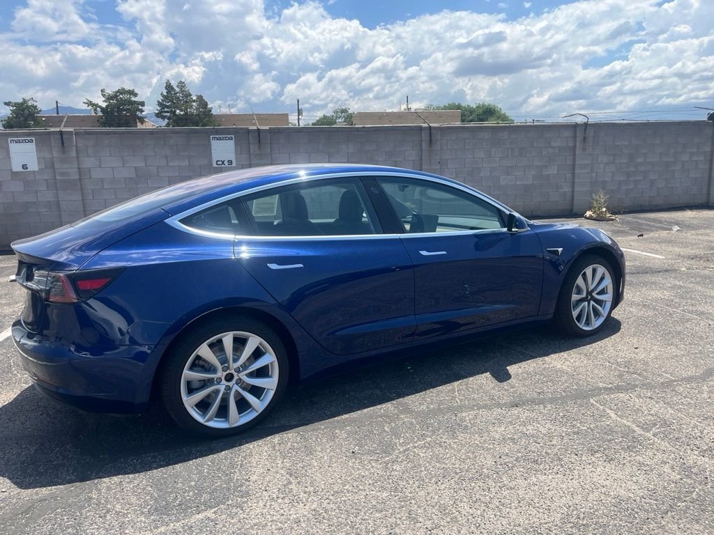 tesla model 3 2018 5YJ3E1EAXJF004713 image tesla model 3 2018 5YJ3E1EAXJF004713 image